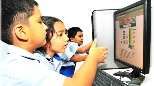 Advantages of Technology in Education and Challenges Schools Must Solve: A Research-Led Guide for Parents and Educators